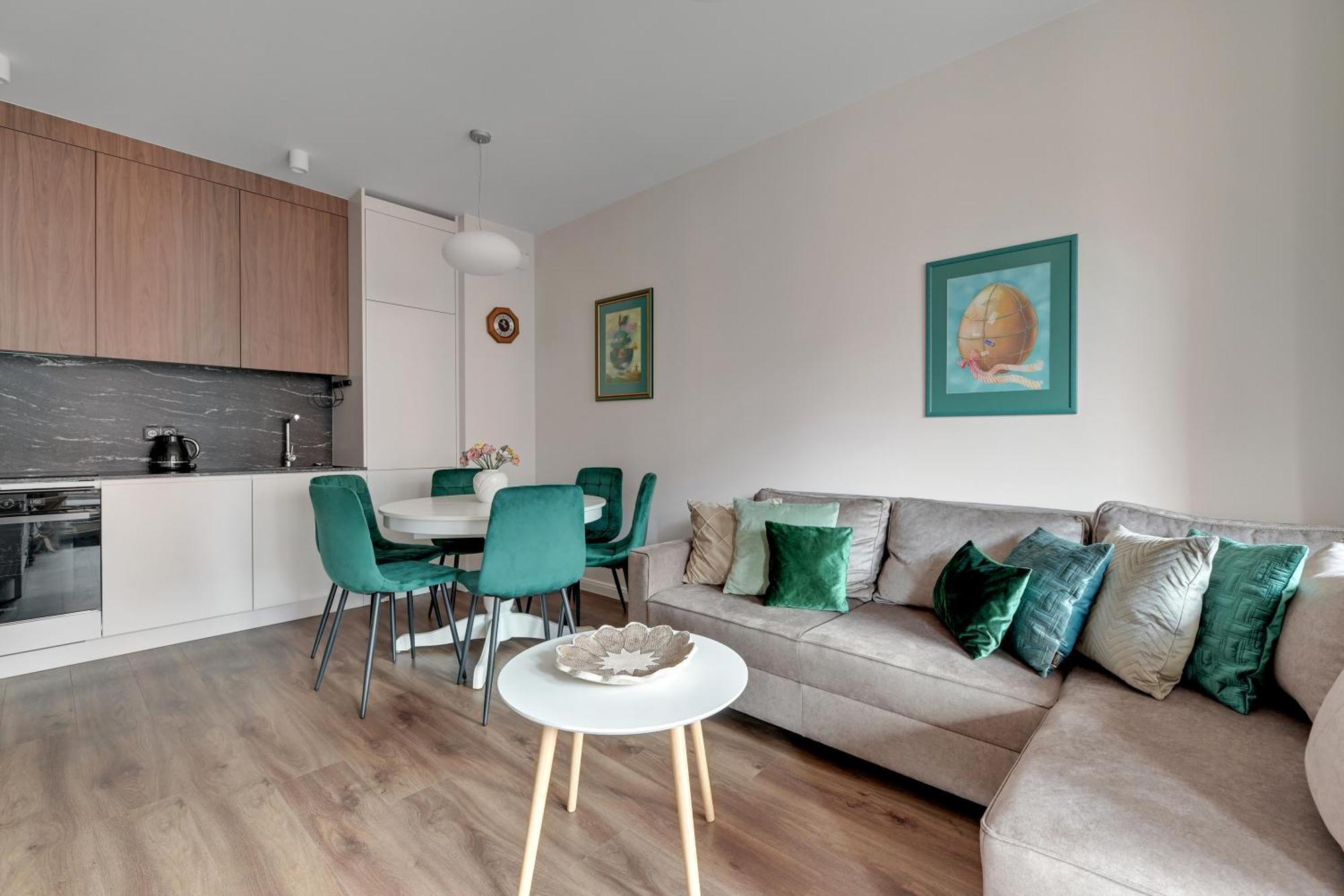 Scala 60f Center Premium With Parking By Lion Apartment *